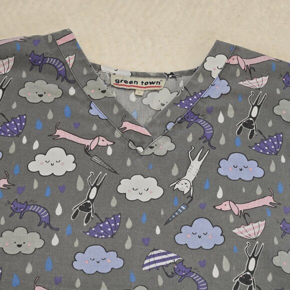 Rainy Day Scrub Top womens size L Large clouds dogs cats grey purple black - Picture 4 of 5